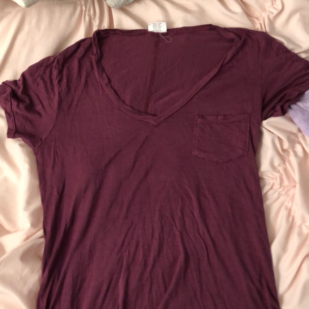Tillys maroon vneck top